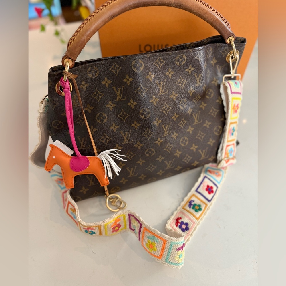 Louis Vuitton Monogram Artsy MM FULL INCLUSION ~ LV Box, LV Dust Bag and Cards - Picture 15 of 15